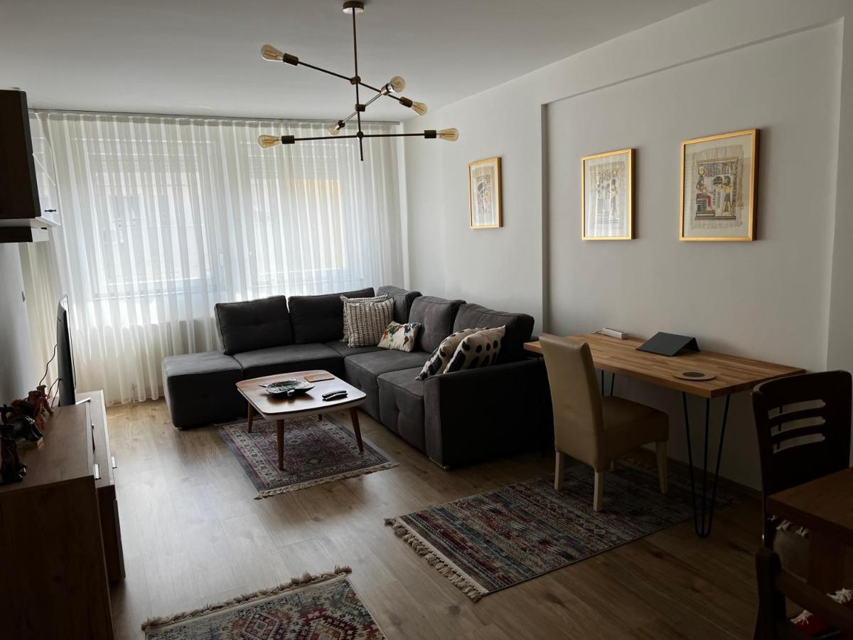 Elegant Apartment In City Centre Πρίστινα Εξωτερικό φωτογραφία